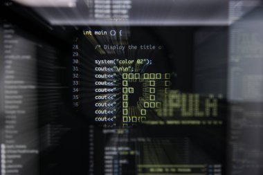 Ekran geliştirmek gerçek c / c ++ kodu. Programlama iş akışı abstrac