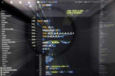 Ekran geliştirmek gerçek c / c ++ kodu. Programlama iş akışı abstrac
