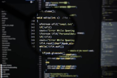 Ekran geliştirmek gerçek c / c ++ kodu. Programlama iş akışı abstrac