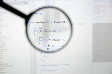 Ekran geliştirmek gerçek c / c ++ kodu. Programlama iş akışı abstrac