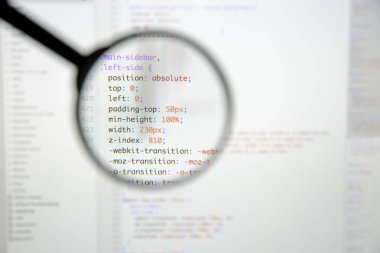 Gerçek css kodu gelişmekte olan ekran. Programlama iş akışı soyut al