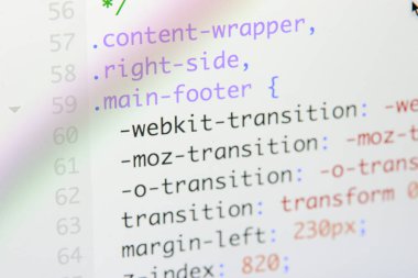 Gerçek css kodu gelişmekte olan ekran. Programlama iş akışı soyut al
