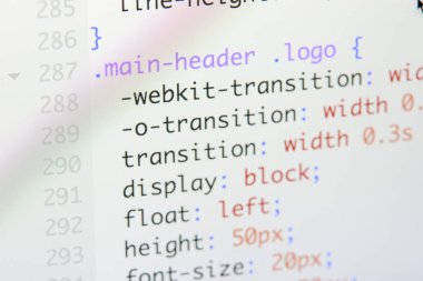Gerçek css kodu gelişmekte olan ekran. Programlama iş akışı soyut al