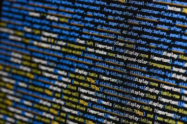 Gerçek css kodu gelişmekte olan ekran. Programlama iş akışı soyut al