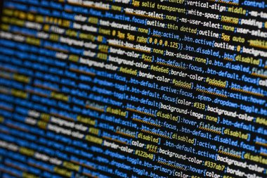 Gerçek css kodu gelişmekte olan ekran. Programlama iş akışı soyut al