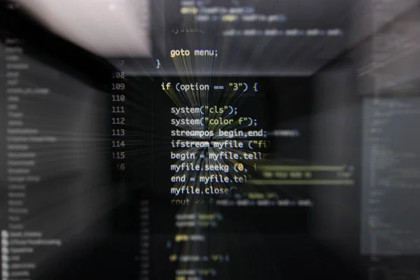 Réel c / c + + code développant l'écran. Progression du flux de travail abstrac — Photo
