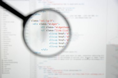 Gerçek Html kodu gelişmekte olan ekran. Programlama iş akışı soyut bir