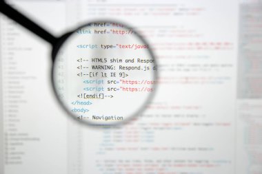 Gerçek Html kodu gelişmekte olan ekran. Programlama iş akışı soyut bir