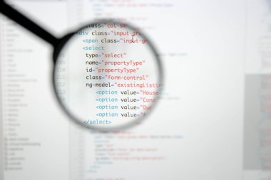 Gerçek Html kodu gelişmekte olan ekran. Programlama iş akışı soyut bir