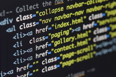 Gerçek Html kodu gelişmekte olan ekran. Programlama iş akışı soyut bir