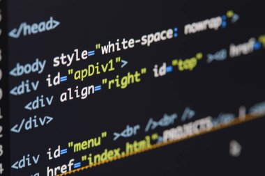 Gerçek Html kodu gelişmekte olan ekran. Programlama iş akışı soyut bir