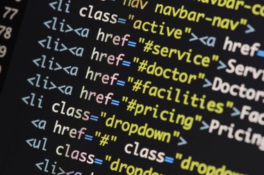 Gerçek Html kodu gelişmekte olan ekran. Programlama iş akışı soyut bir