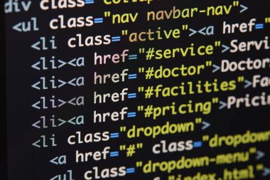 Gerçek Html kodu gelişmekte olan ekran. Programlama iş akışı soyut bir