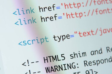 Gerçek Html kodu gelişmekte olan ekran. Programlama iş akışı soyut bir