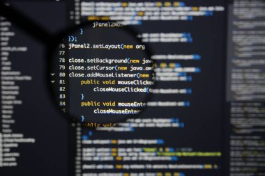 Gerçek Java kodu gelişmekte olan ekran. Programlama iş akışı soyut bir
