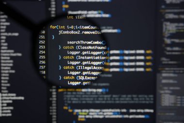 Gerçek Java kodu gelişmekte olan ekran. Programlama iş akışı soyut bir