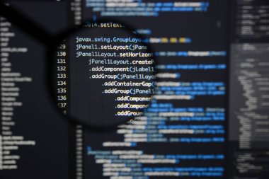 Gerçek Java kodu gelişmekte olan ekran. Programlama iş akışı soyut bir