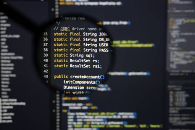 Gerçek Java kodu gelişmekte olan ekran. Programlama iş akışı soyut bir