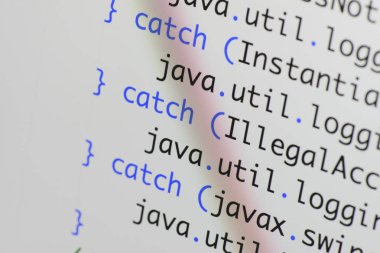 Gerçek Java kodu gelişmekte olan ekran. Programlama iş akışı soyut algoritma kavramı. Java kod görünür satır .