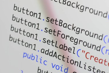 Gerçek Java kodu gelişmekte olan ekran. Programlama iş akışı soyut algoritma kavramı. Java kod görünür satır .