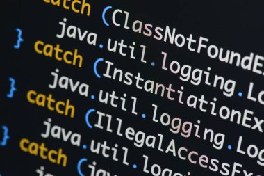 Gerçek Java kodu gelişmekte olan ekran. Programlama iş akışı soyut algoritma kavramı. Java kod görünür satır .