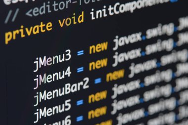 Gerçek Java kodu gelişmekte olan ekran. Programlama iş akışı soyut algoritma kavramı. Java kod görünür satır .