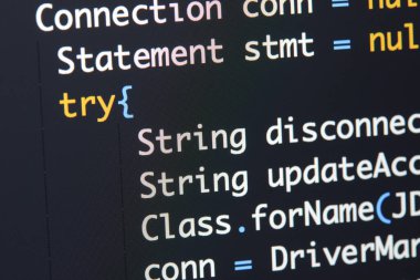 Gerçek Java kodu gelişmekte olan ekran. Programlama iş akışı soyut algoritma kavramı. Java kod görünür satır .