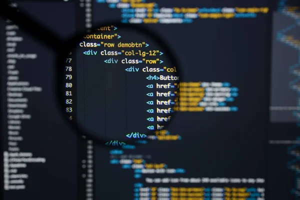 Skutečný kód rozvíjející obrazovku Html. Abstrakt pracovní postup programování — Stock fotografie