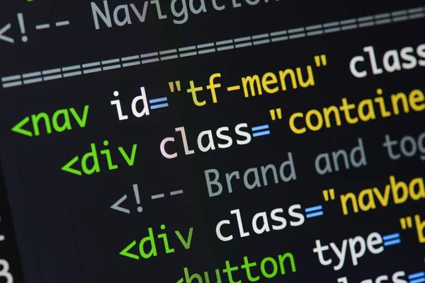 Gerçek Html kodu gelişmekte olan ekran. Programlama iş akışı soyut bir