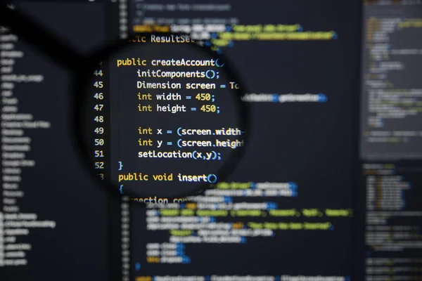 Gerçek Java kodu gelişmekte olan ekran. Programlama iş akışı soyut bir — Stok fotoğraf