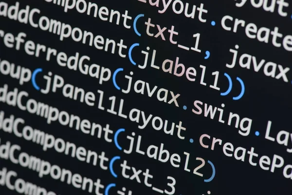 Gerçek Java kodu gelişmekte olan ekran. Programlama iş akışı soyut algoritma kavramı. Java kod görünür satır .