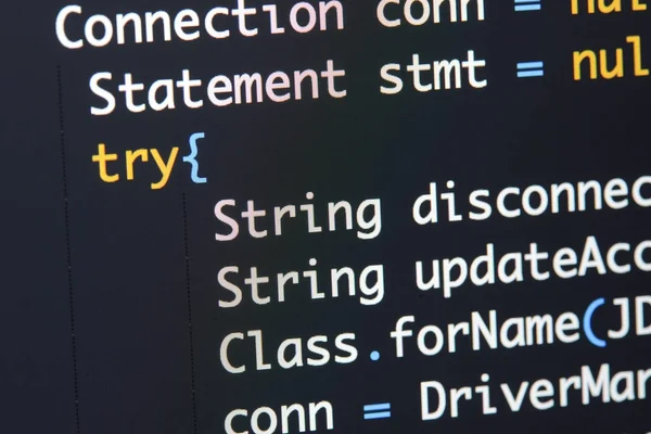 Gerçek Java kodu gelişmekte olan ekran. Programlama iş akışı soyut algoritma kavramı. Java kod görünür satır .