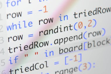 Gerçek Python kod gelişmekte olan ekran. Programlama iş akışı soyut