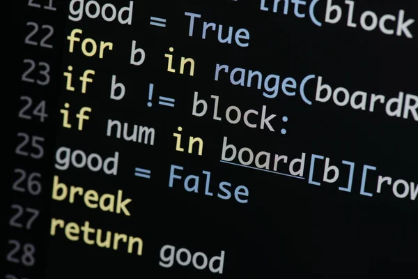 Prawdziwe Python kod rozwijających się ekranu. Programowanie przepływu pracy Abstrakcja — Zdjęcie stockowe