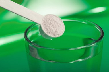 Diyet takviyesi, glukozamin, fruktoz, dekstroz veya spirulina ex