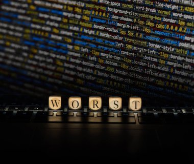 ahşap küpleri en kötü haber. En kötü kavramı