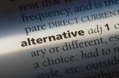 Bir Sözlüğü'ndeki alternatif sözcüğü. Alternatif kavramı