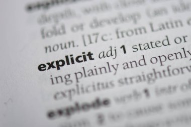 açık tek kelimeyle bir sözlük. Açık kavramı