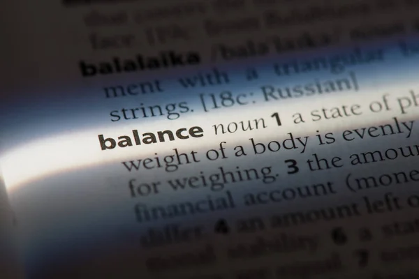 사전에 단어를 균형. 균형 개념 — 스톡 사진