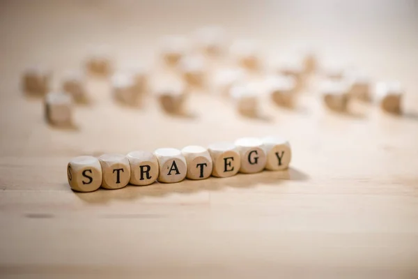 블록에 전략 단어입니다. 전략 개념. — 스톡 사진