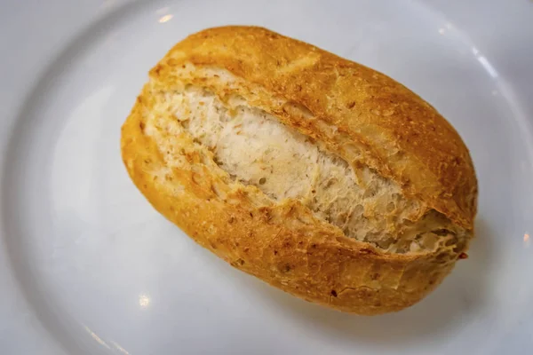 Primo Piano Pronti Mangiare Piccoli Pani Piatto Bianco — Foto Stock