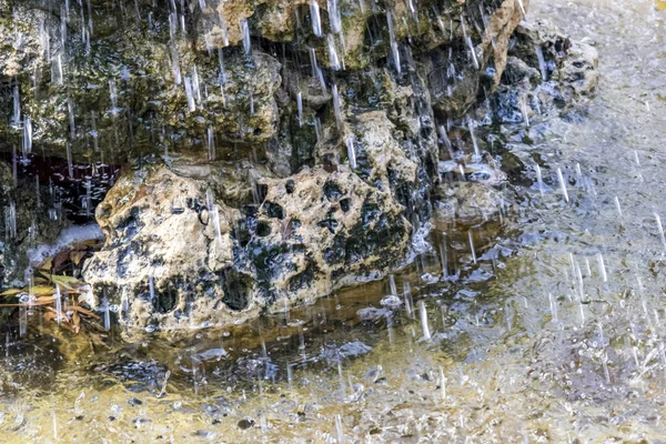 Cerca Piscina Ornamental Con Agua Piedras —  Fotos de Stock