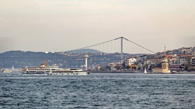 İstanbul, 23 Kasım 2019.istanbul, Asya ve Avrupa kıtaları arasında rüya şehri. İstanbul 'dan manzara ve şehir manzarası feribot, bosporus köprüsü ve bosporus.