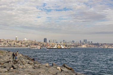 İstanbul, 23 Kasım 2019.istanbul, Asya ve Avrupa kıtaları arasında rüya şehri. İstanbul 'dan manzara ve şehir manzarası feribot, bosporus köprüsü ve bosporus.