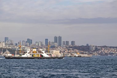 İstanbul, 23 Kasım 2019.istanbul, Asya ve Avrupa kıtaları arasında rüya şehri. İstanbul 'dan manzara ve şehir manzarası feribot, bosporus köprüsü ve bosporus.
