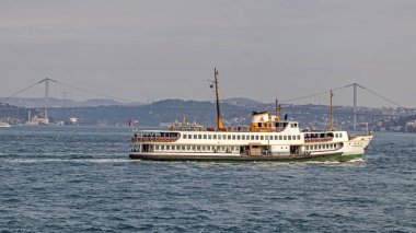 İstanbul, 23 Kasım 2019.istanbul, Asya ve Avrupa kıtaları arasında rüya şehri. İstanbul 'dan manzara ve şehir manzarası feribot, bosporus köprüsü ve bosporus.