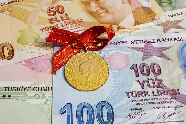 Tradiční Turkyně Plná Zlatá Mince Oslavu Sňatek Speciální Příležitosti Tureckými — Stock fotografie