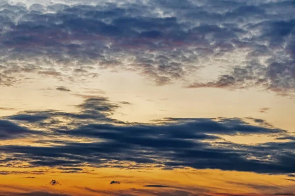 Gökyüzü Bulutlu Havalarda Hava Hareketleri — Stok fotoğraf