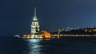 uskudar, istanbul, 7 Aralık 2019. Bakire Kulesi ve İstanbul Bosporus 'taki eski kasaba.