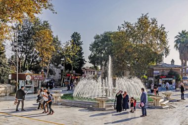 Eyup, istanbul, Türkiye - 17 Kasım 2019. Eyupsultan, İstanbul 'da tarihi ve dini yapıları bulunan Haliç' in Haliç kıyısındaki kutsal bir şehridir.